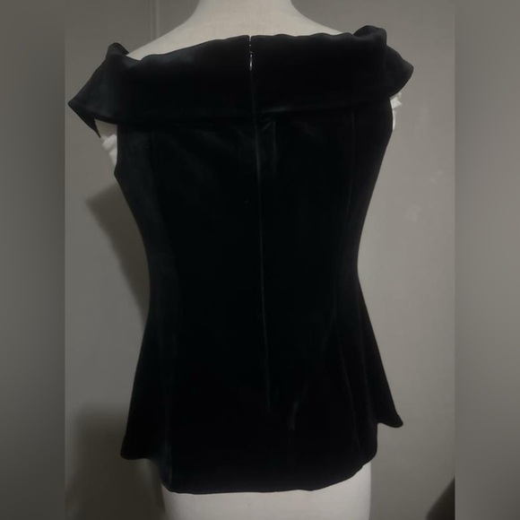 🆕 Velvet Off The Shoulder Faux Double Breasted Top NWT Express XS - Picture 3 of 4
